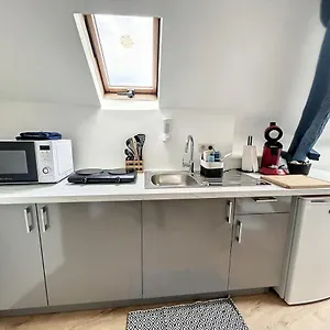 Station 173 E Bruxelles-charleroi-airport Appartement